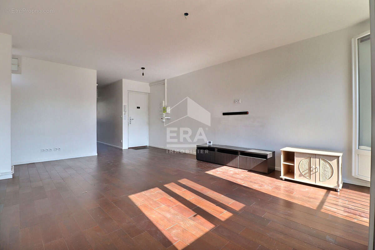 Appartement à AUBERVILLIERS