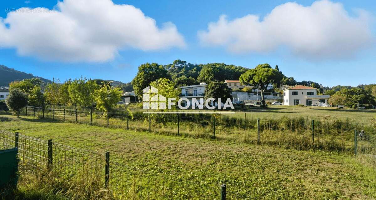 Appartement à VILLENEUVE-LOUBET