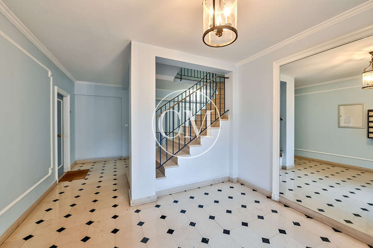 Appartement à VERSAILLES