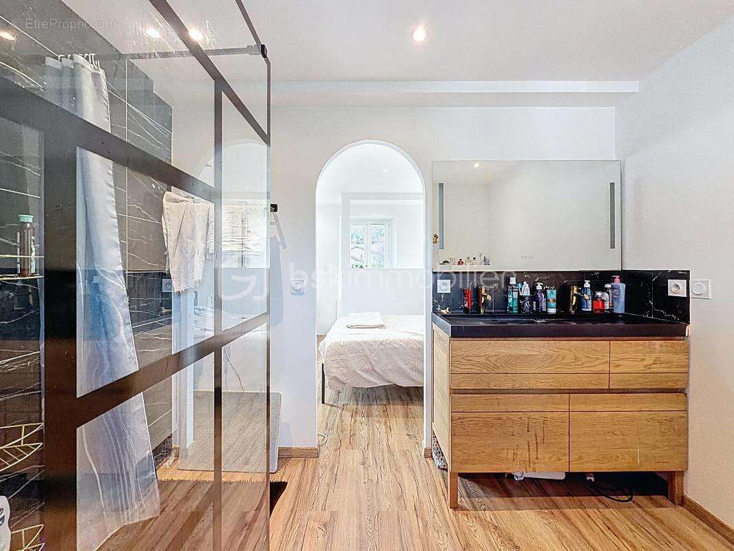 Appartement 82 m2 en rez de jardin - photo 13