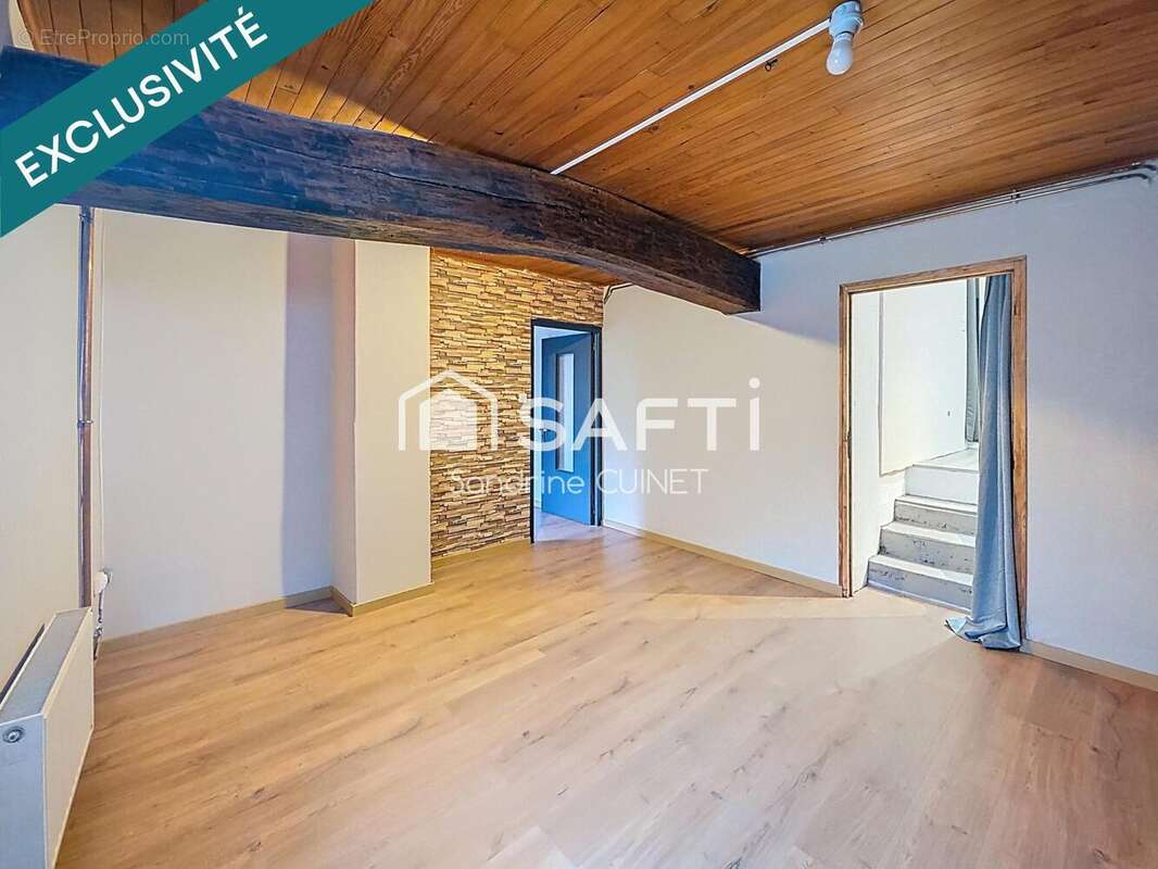 Maison 164 m² à Montgesoye  - photo 4