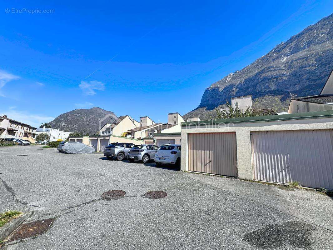 Appartement à SAINT-EGREVE