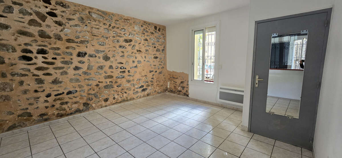 Appartement à LATOUR-DE-FRANCE