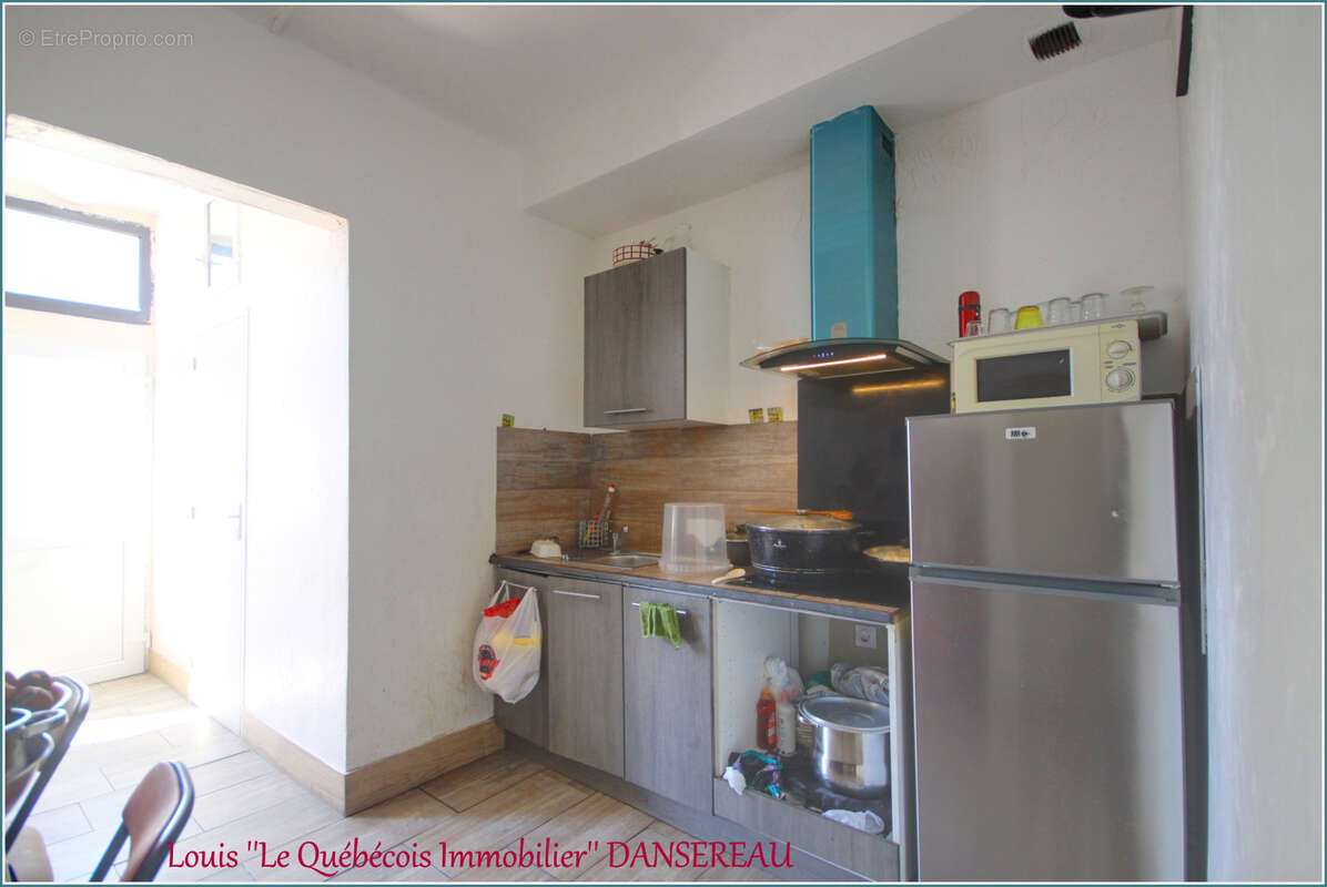 ** Possibilité vente à terme libre ** Rénové en 2020:  Immeuble 2 x T3 au calme, cour, dépendances - photo 26