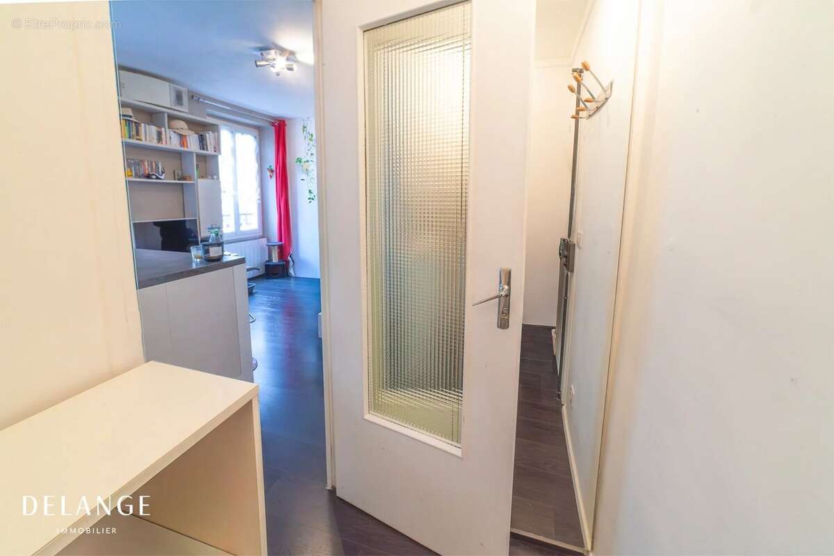Appartement à PARIS-14E