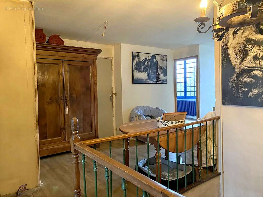Une belle maison avec dépendances et jardin proche d'une grande ville - photo 10