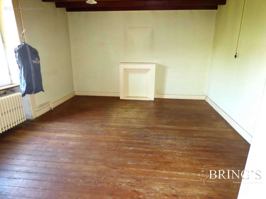 Maison à NOTRE-DAME-DE-CENILLY