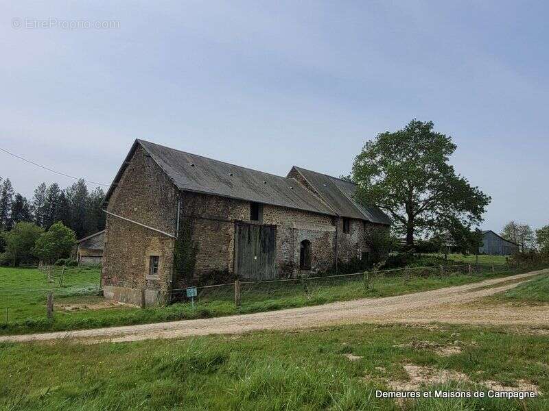 Maison à MORTAIN