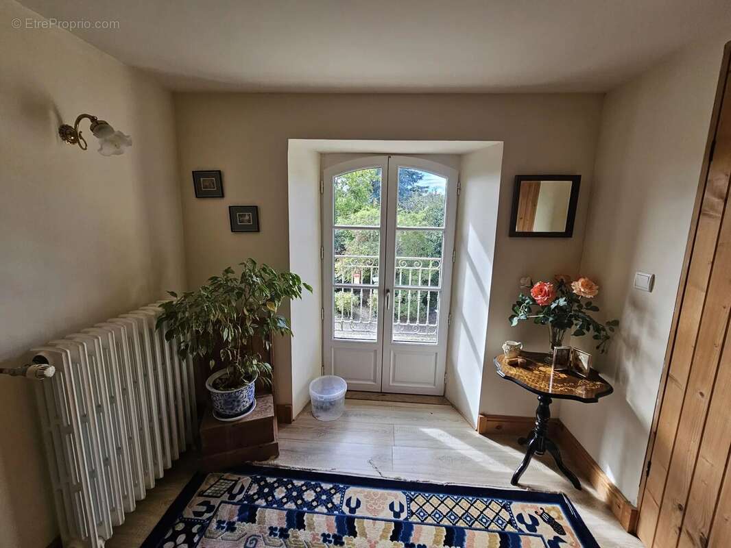 Maison à LABATUT-RIVIERE