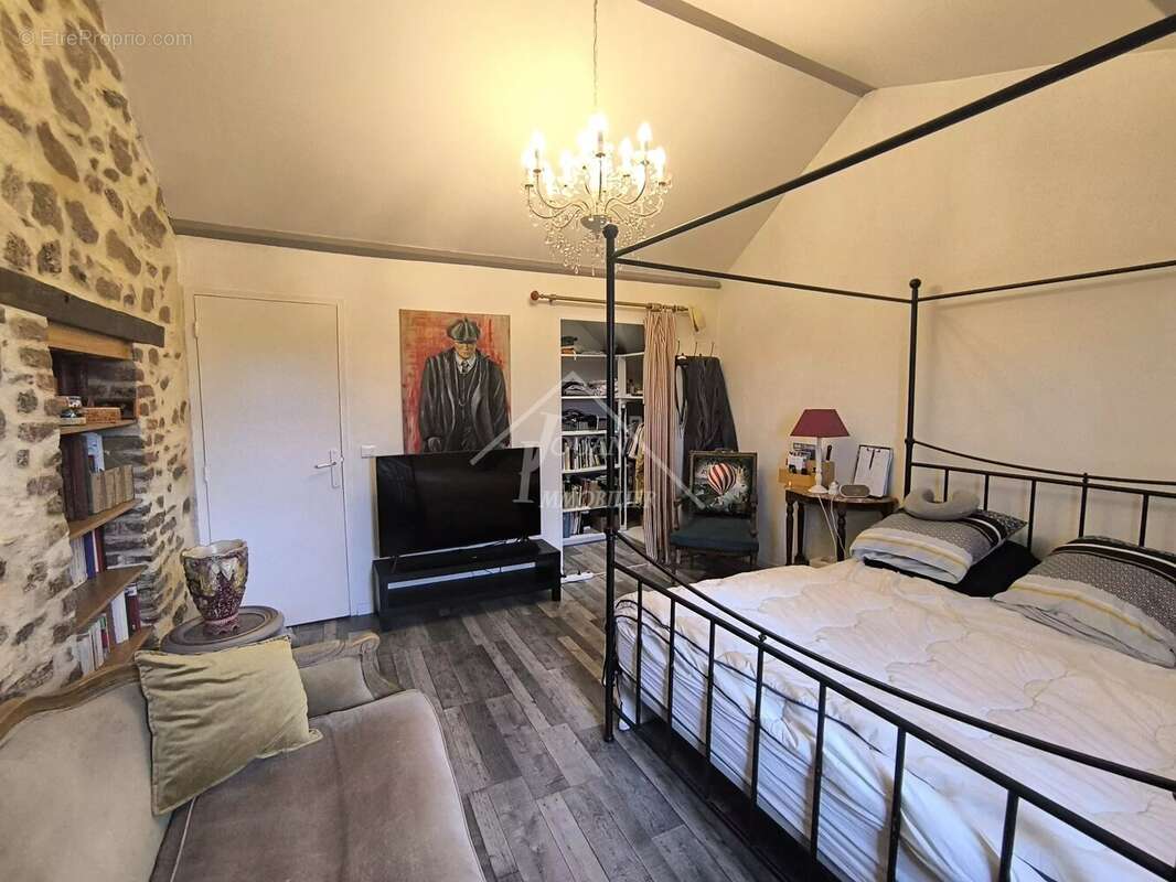 Maison à LA CROUZILLE