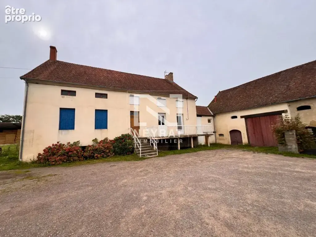 Maison à SAINT-LEGER-DU-BOIS