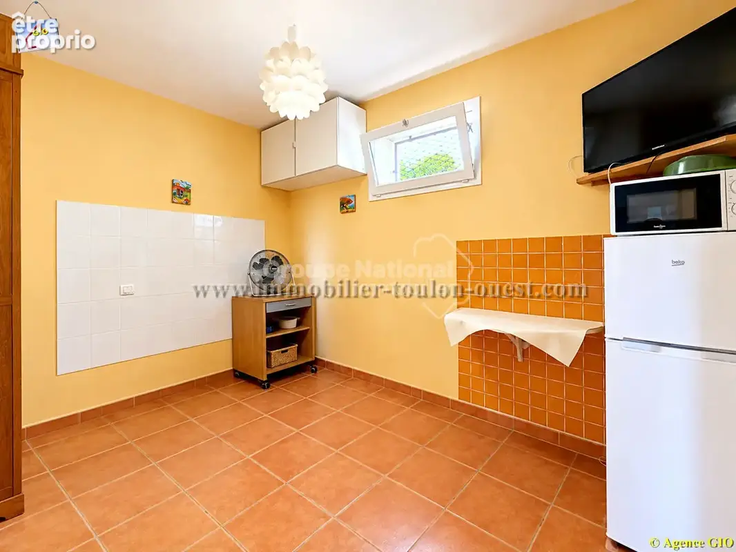 Toulon ouest -  vue mer - villa en deux logements t3  + t2 - terrain de 170 m² - photo 6