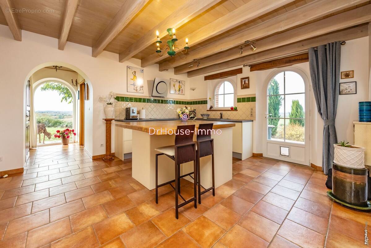 Maison à MASSAC-SERAN