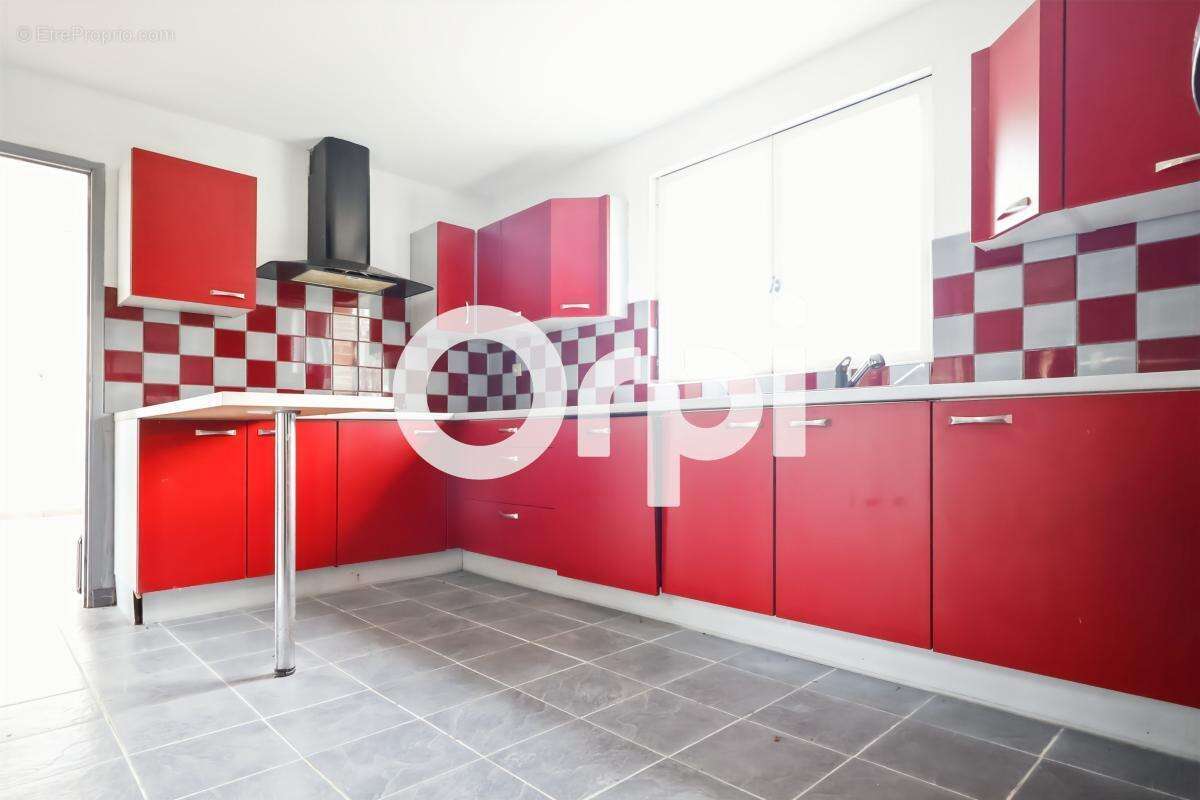 Maison à BUYSSCHEURE