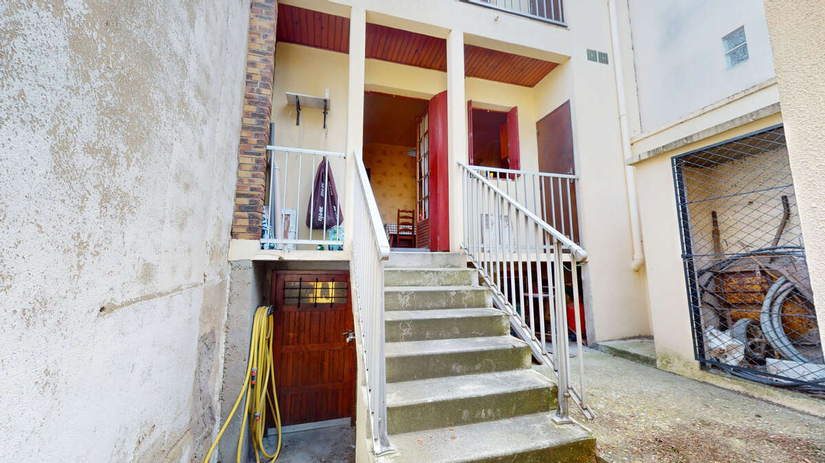 Maison à SARTROUVILLE