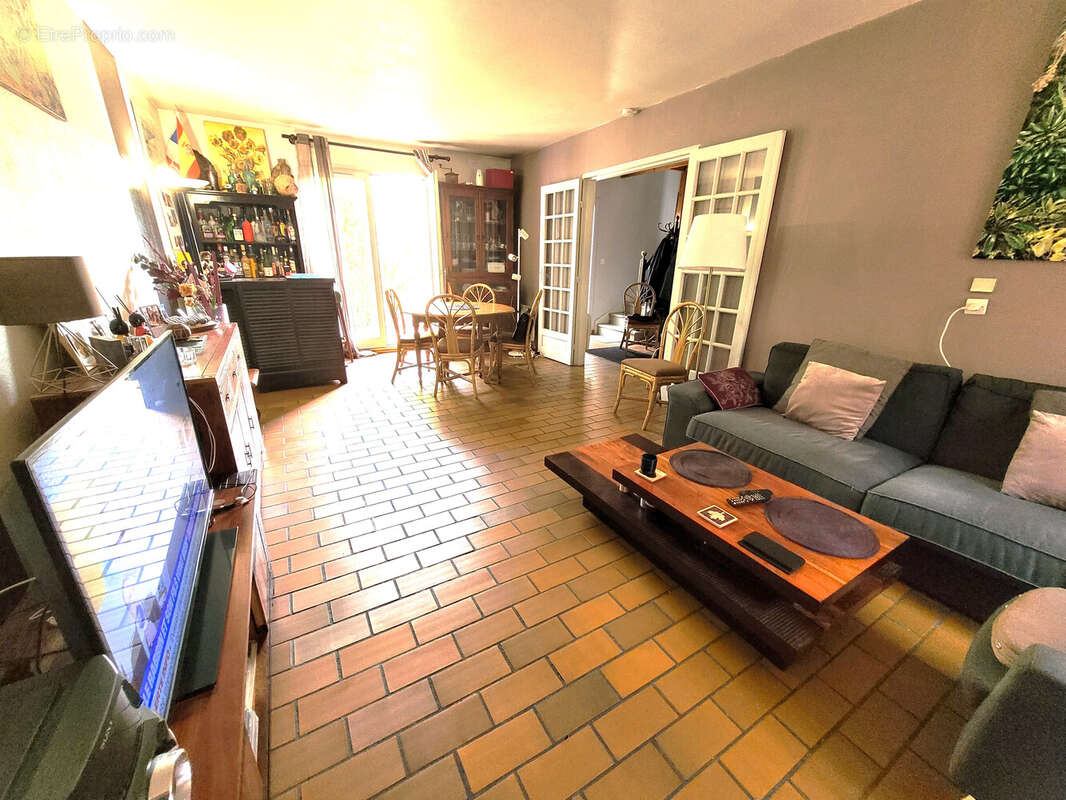 Maison à VILLENEUVE-LA-GARENNE