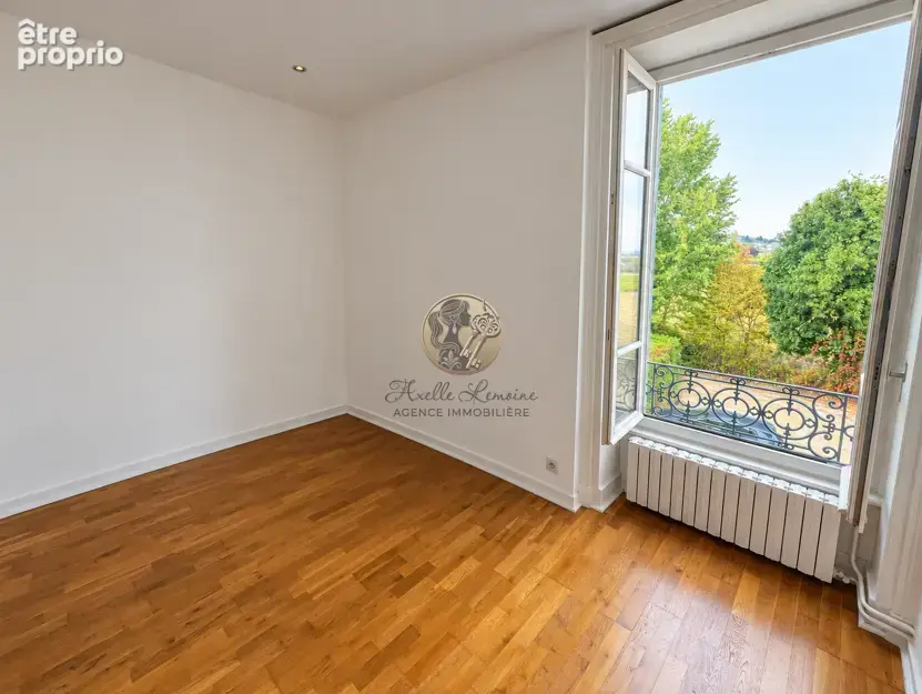 Appartement de charme de 66 m2 en duplex dans une propriété bourgeoise   Vue sur les Monts d’Or - photo 12