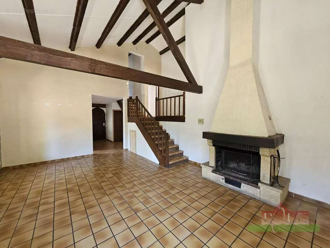 VIENNE, Villa T4 de 104 m² avec terrain de 3000 m² - photo 7