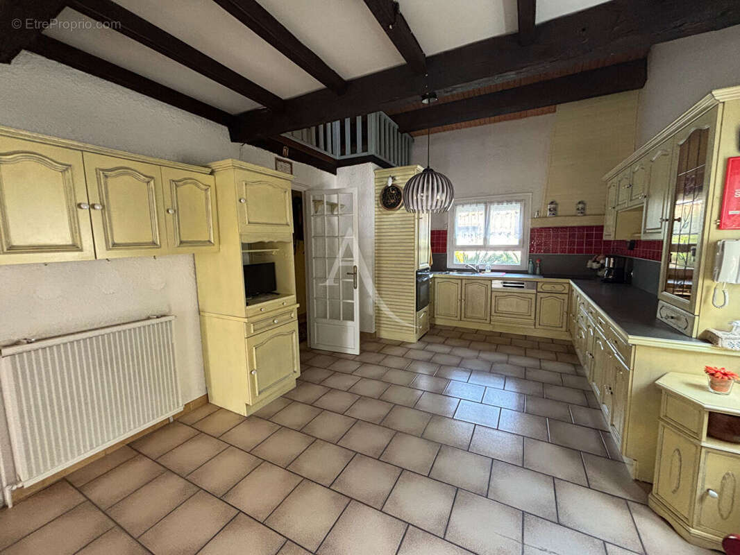 Carcassonne, maison familiale avec piscine et garages - photo 11
