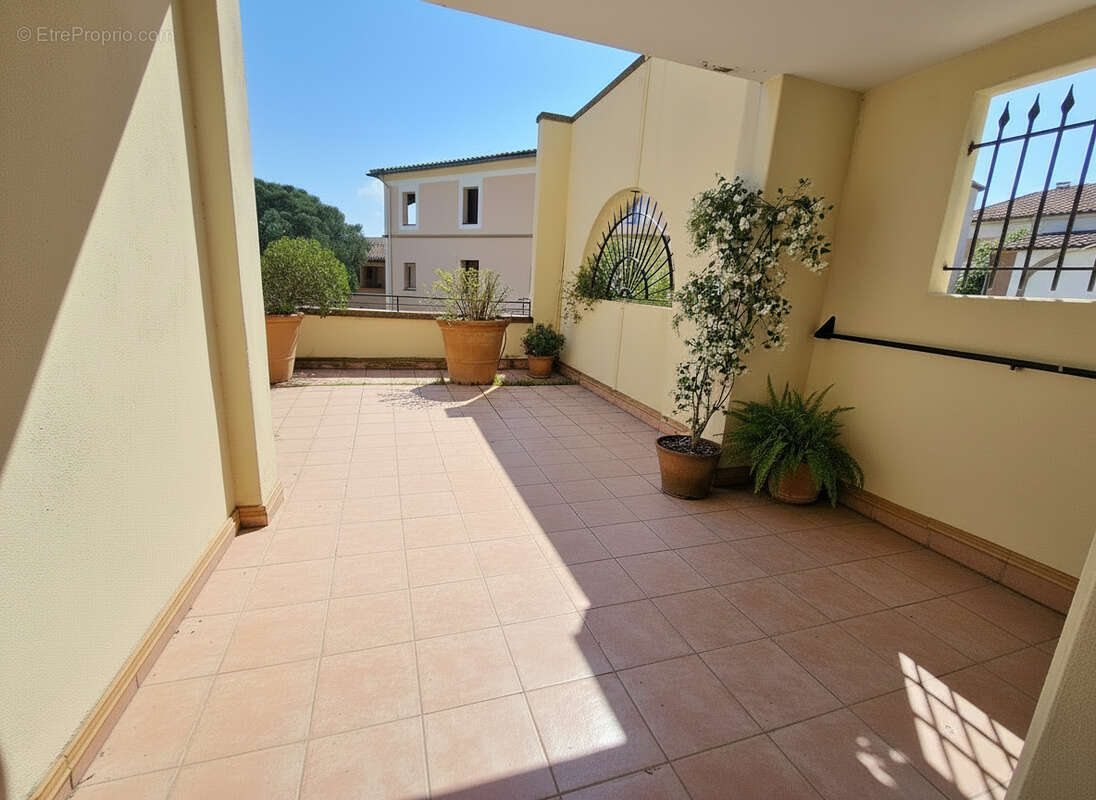 Appartement à MALLEMORT