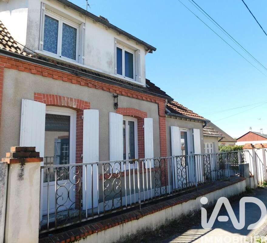 Photo 2 - Maison à SALBRIS