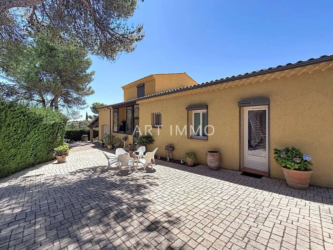 Villa avec vue panoramique exceptionelle - photo 4