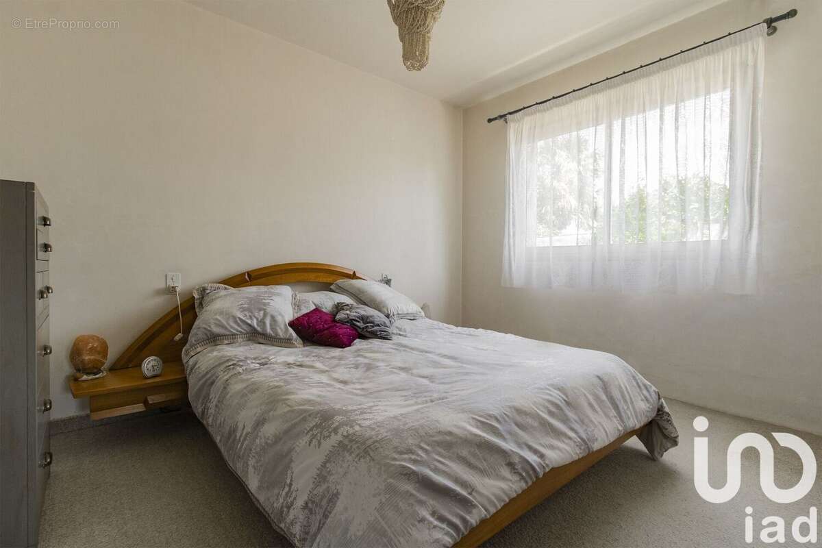 Photo 6 - Maison à LES BROUZILS