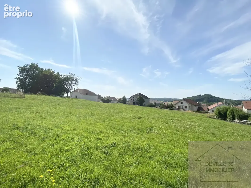 Photo Terrain à Foucherans au prix de 123 000€