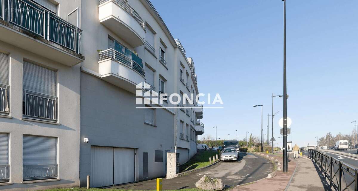 Appartement à CORBEIL-ESSONNES