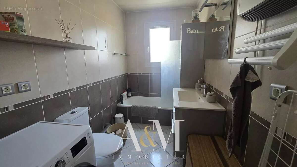 Appartement à BEAULIEU