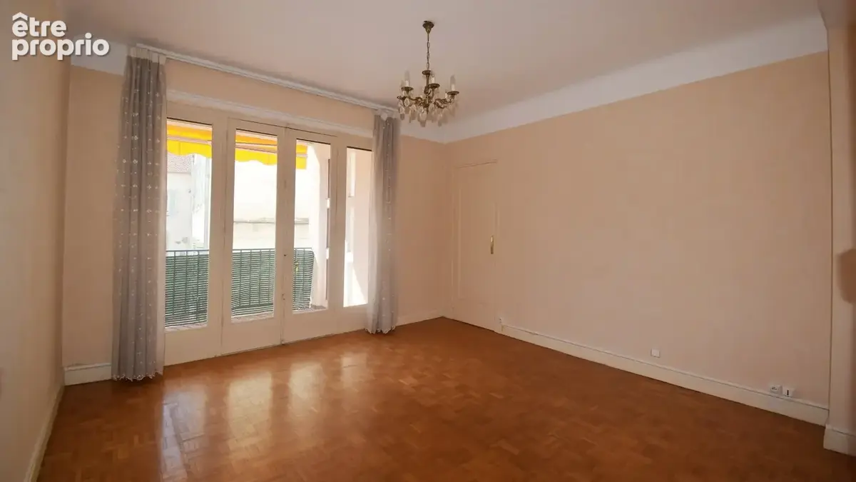Vente appartement T2 en hypercentre de Vichy avec terrasse - photo 7