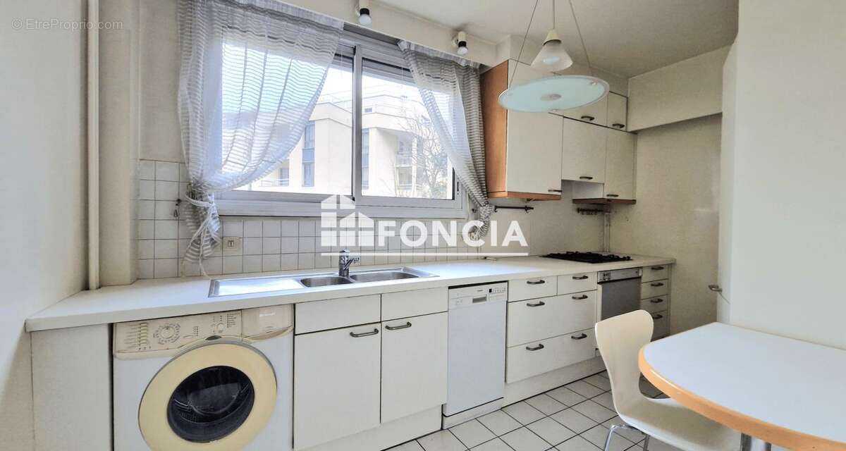 Appartement à PARIS-12E