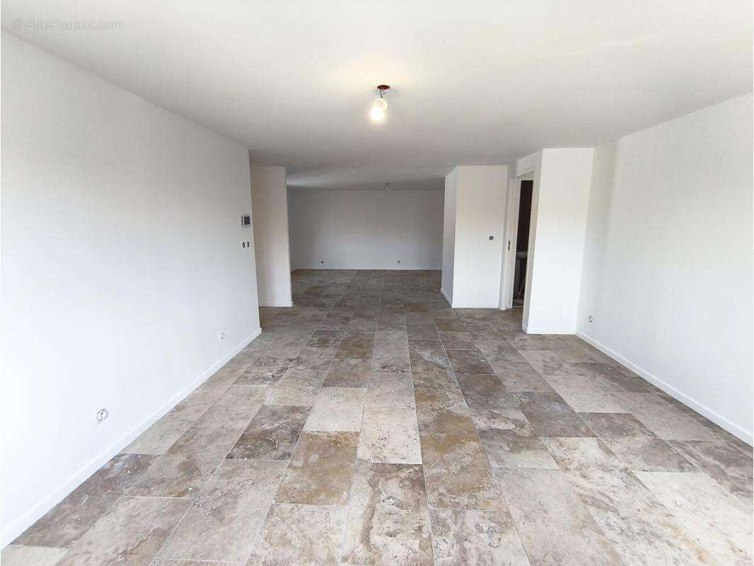 Appartement à MARSEILLE-15E