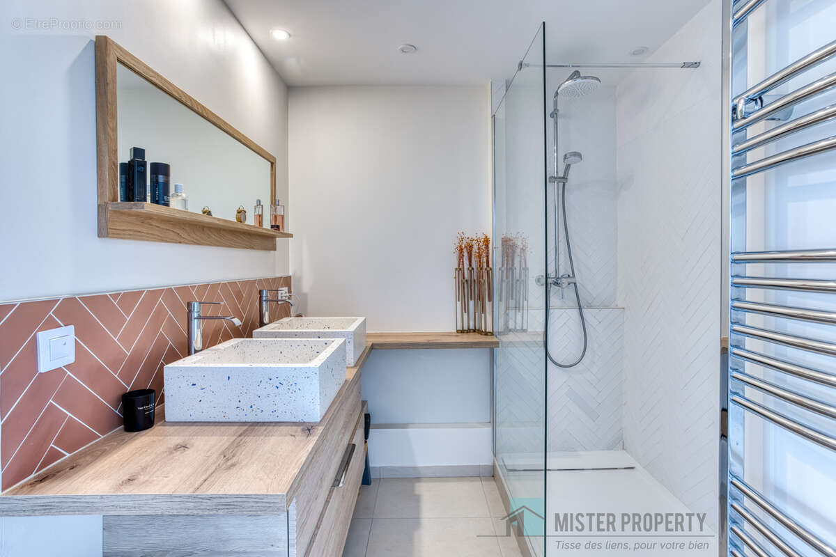 Appartement à SURESNES