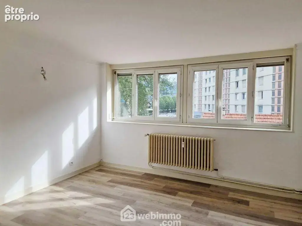 L'espace nuit est composé d'une chambre de 14m².