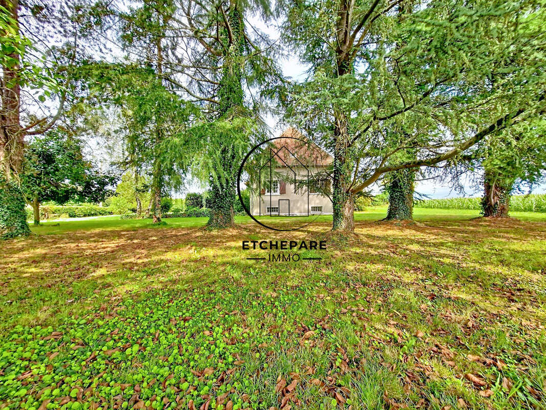 Maison à GUINARTHE-PARENTIES