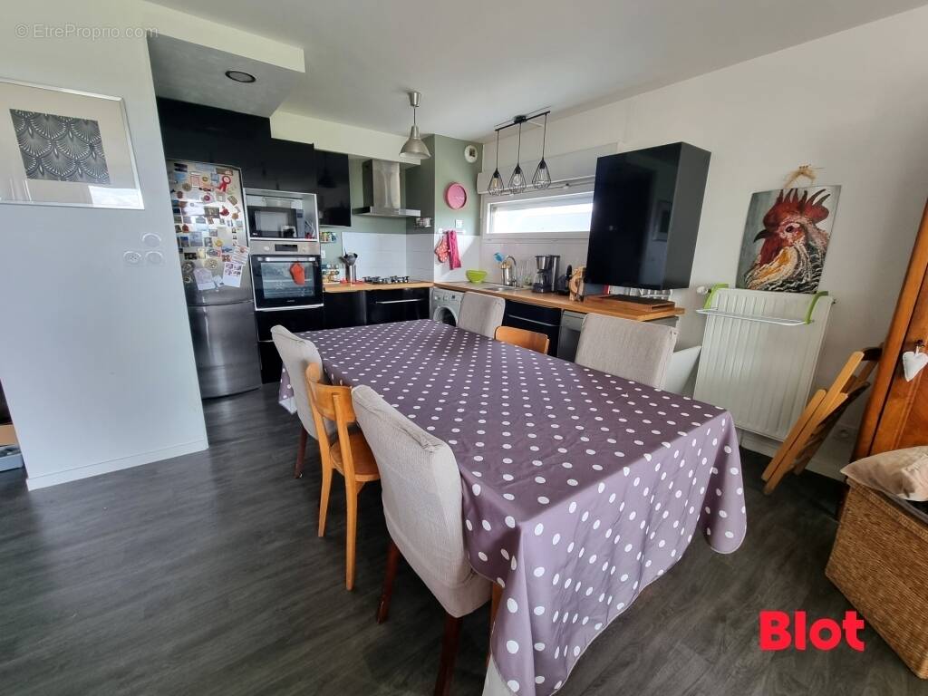 Appartement à MELESSE