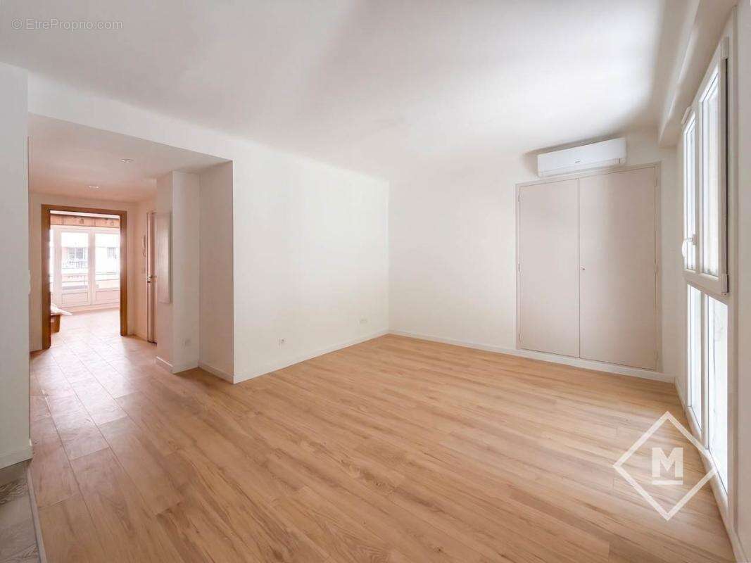 Appartement à MARSEILLE-4E