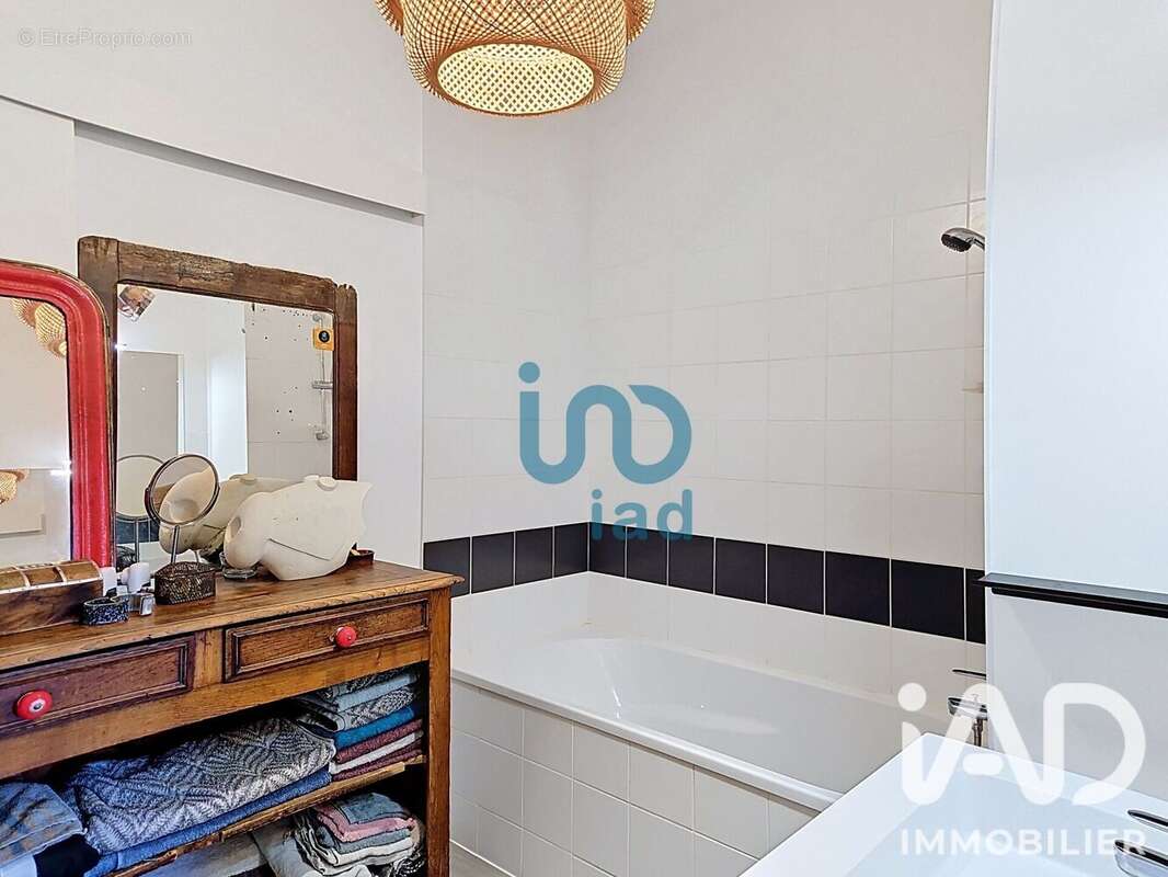 Appartement 80 m² à Saint-Jacques-De-La-Lande  - photo 9