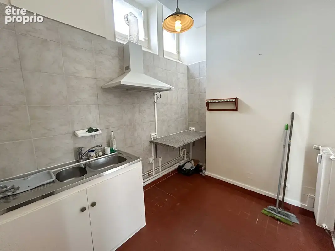 Appartement 5 pièces 70 m² à vendre à Neris-Les-Bains (03310) - photo 4