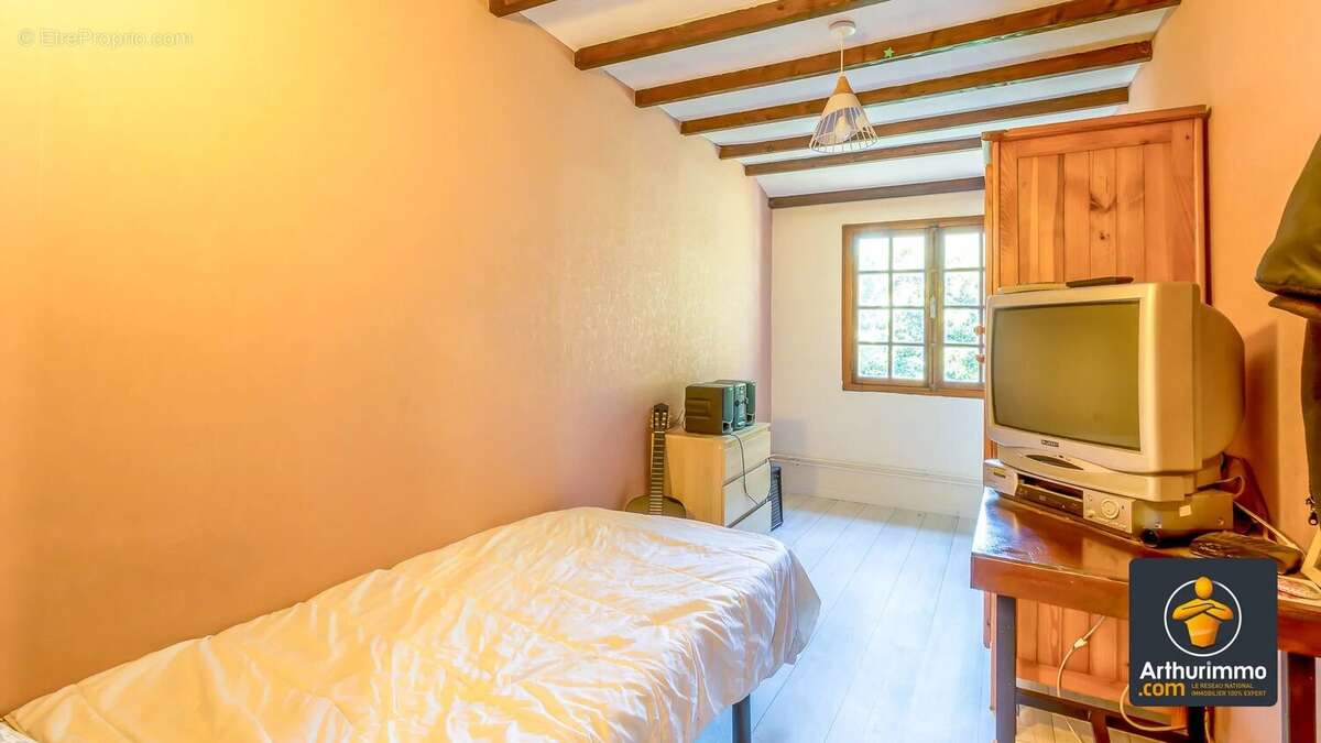 Maison à SAINT-GENIS-LAVAL