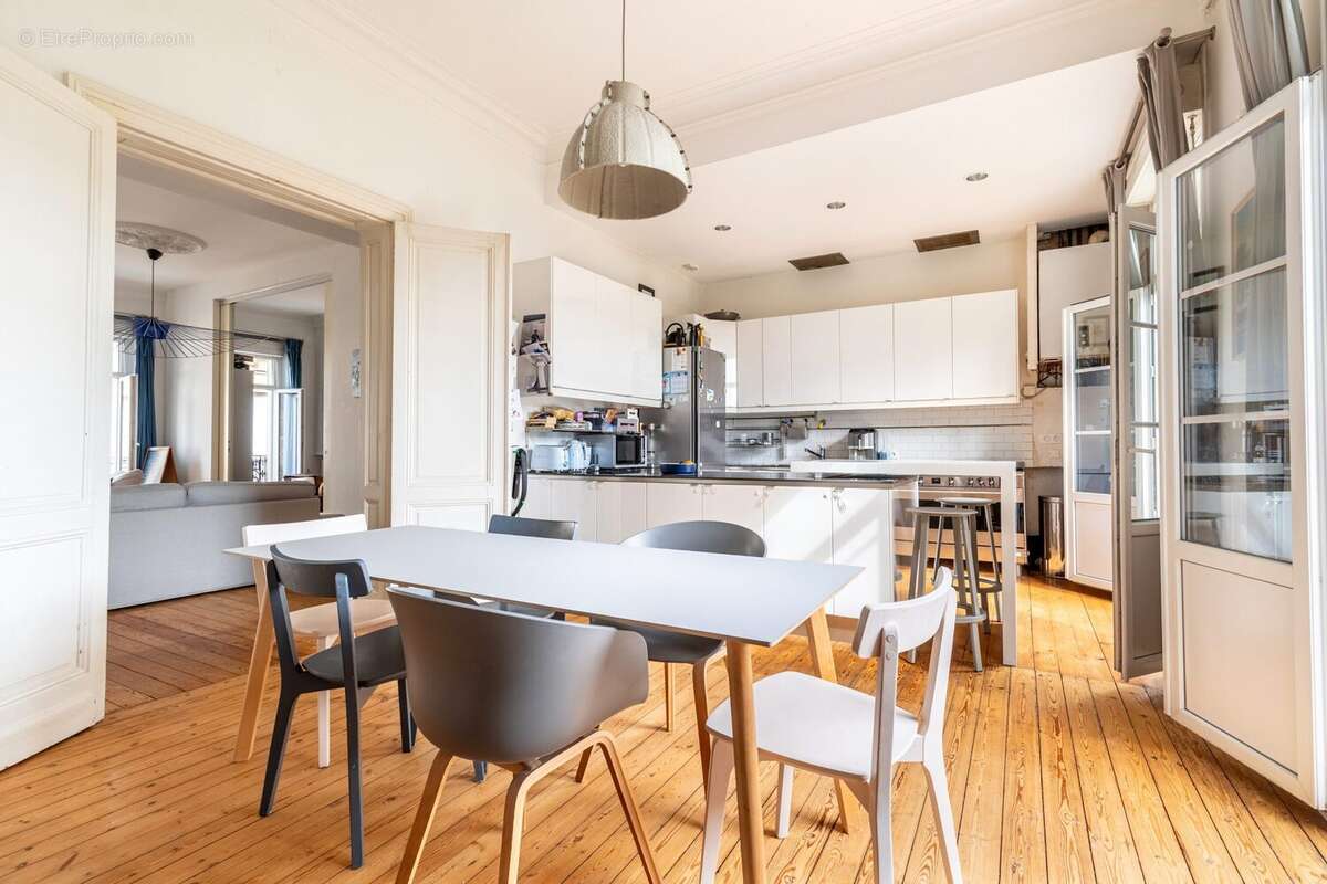 Appartement à BORDEAUX