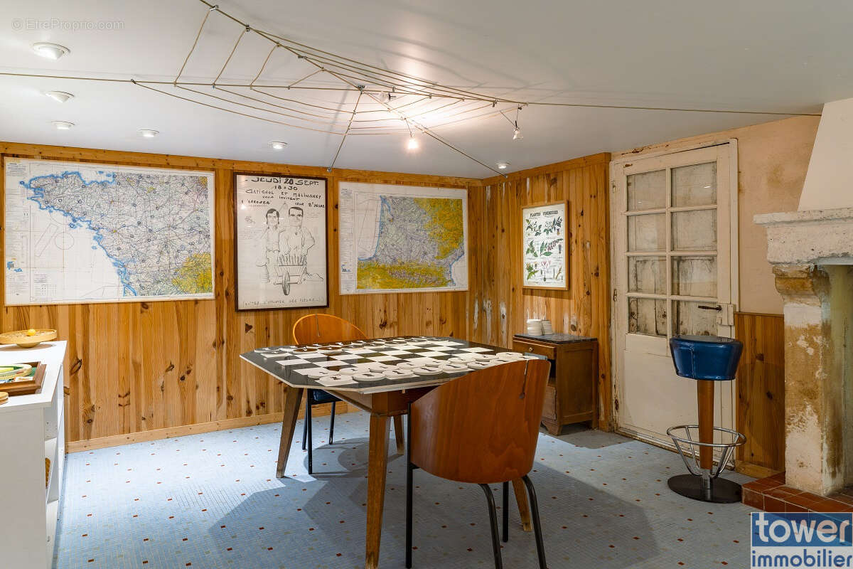 Ensemble immobilier avec maison de maître à Montbron - photo 18