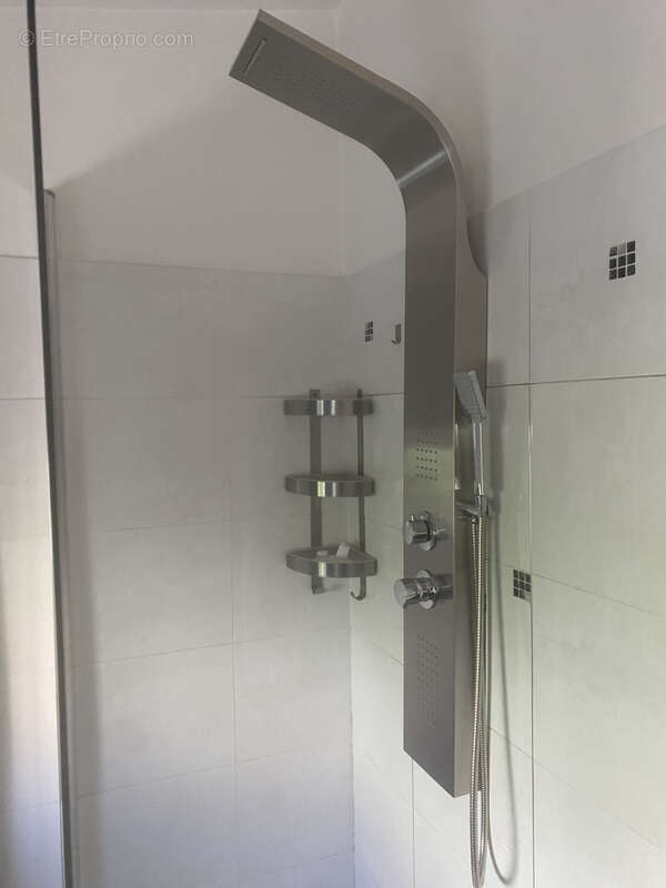 Appartement à MAUGUIO