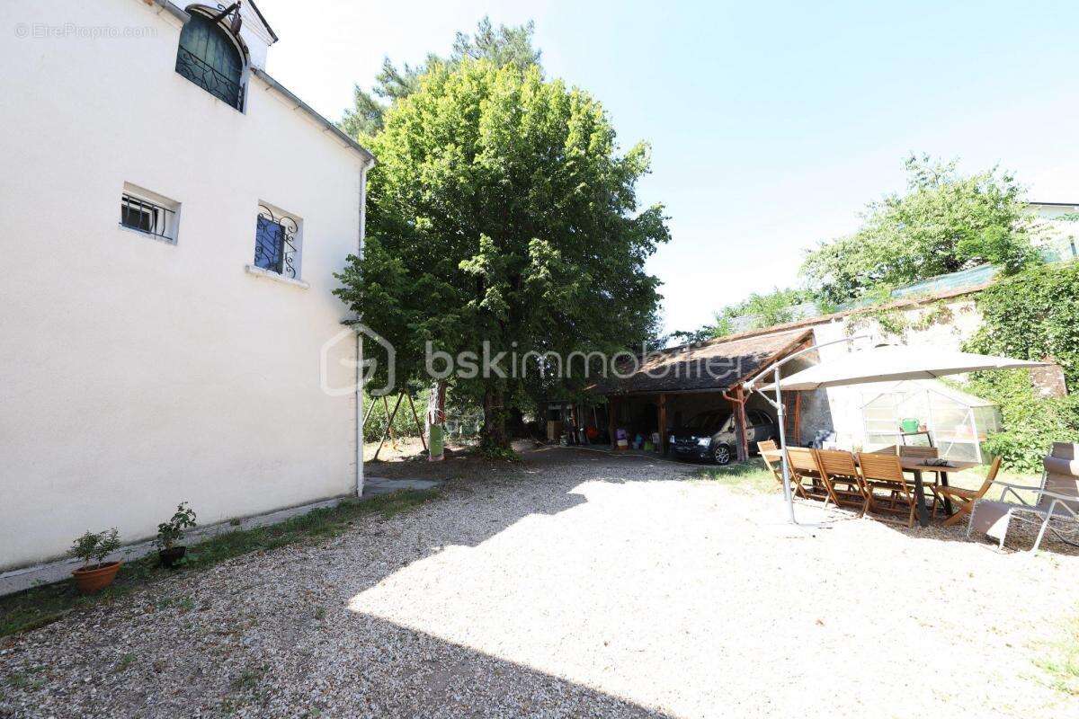 Maison à NOGENT-SUR-VERNISSON