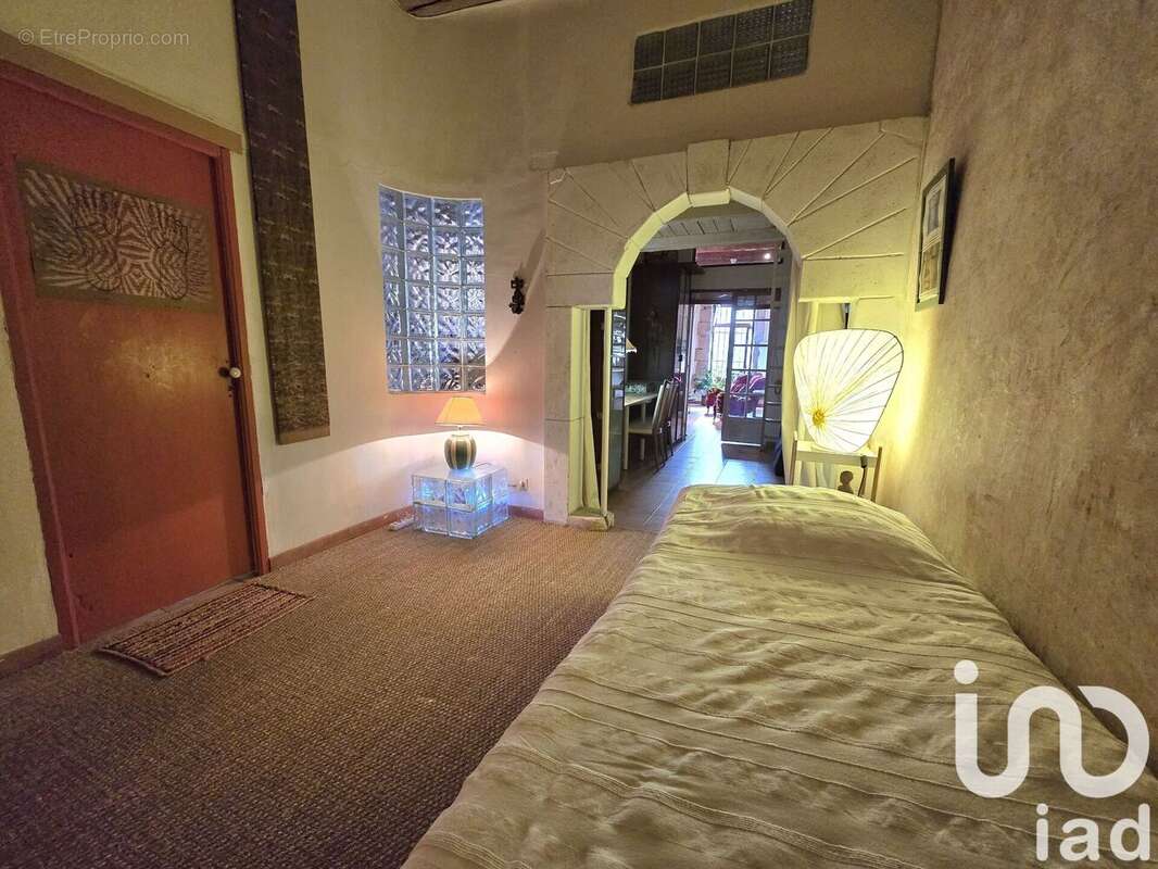 Photo 9 - Commerce à MARSEILLE-2E