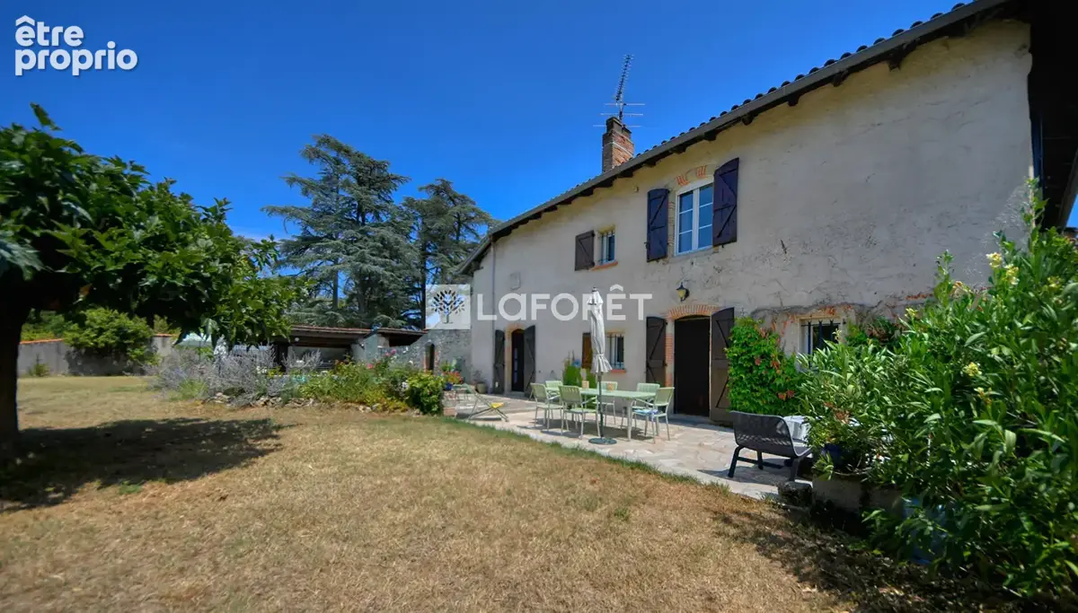 Belle propriété de caractère avec piscine et jardin paysagé à vendre 2 min de Lisle-sur-Tarn - photo 11