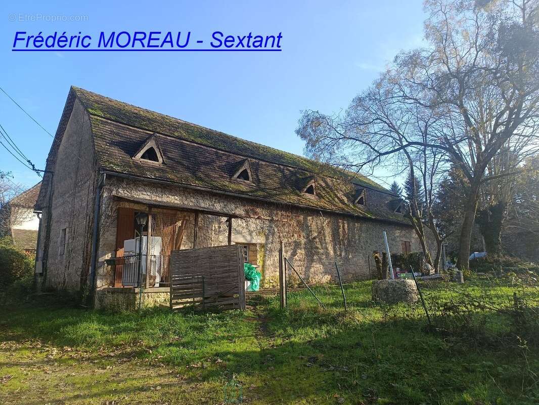Ensemble immobilier de plus de 20 pièces, avec plus de 500m2 dévelloppés et plus de 13000m2 de terrain - photo 3