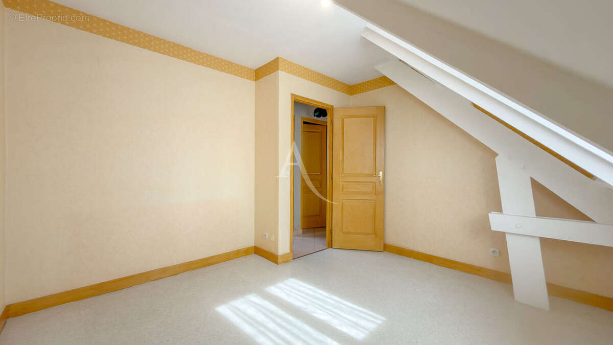 Maison à VIGNEUX-SUR-SEINE