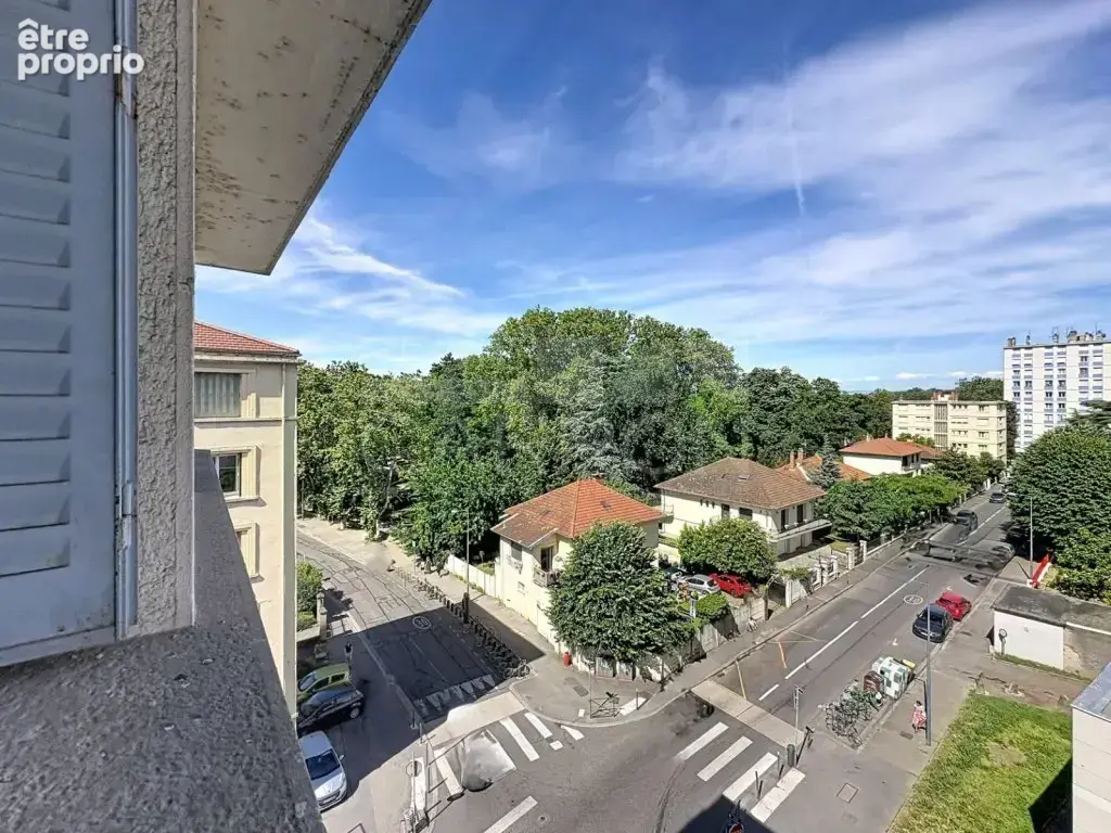 Villeurbanne metro cusset t3 66m² en etage 189000€ - photo 4